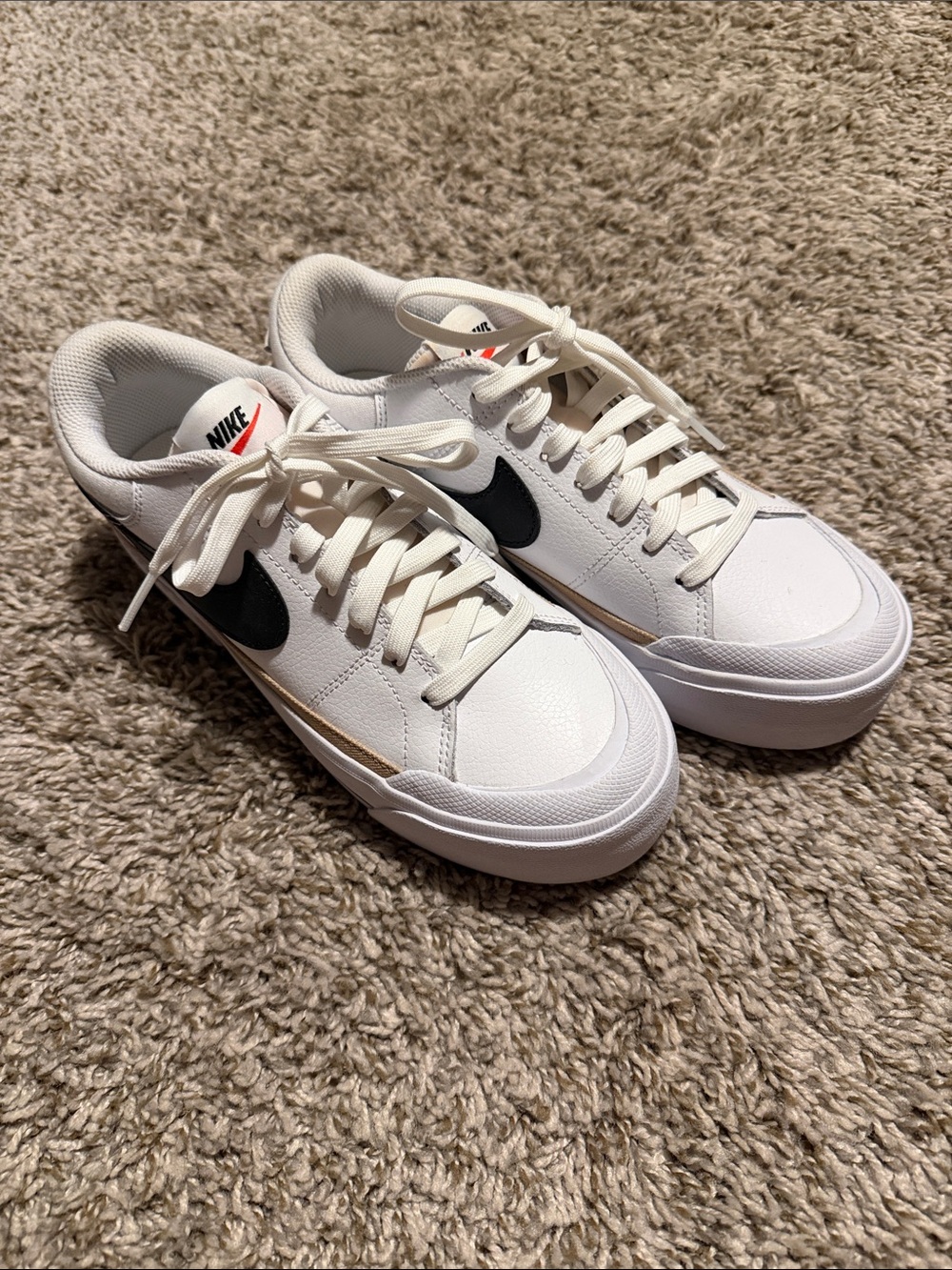 Nike Court Legacy Lift Low-top Sneakers